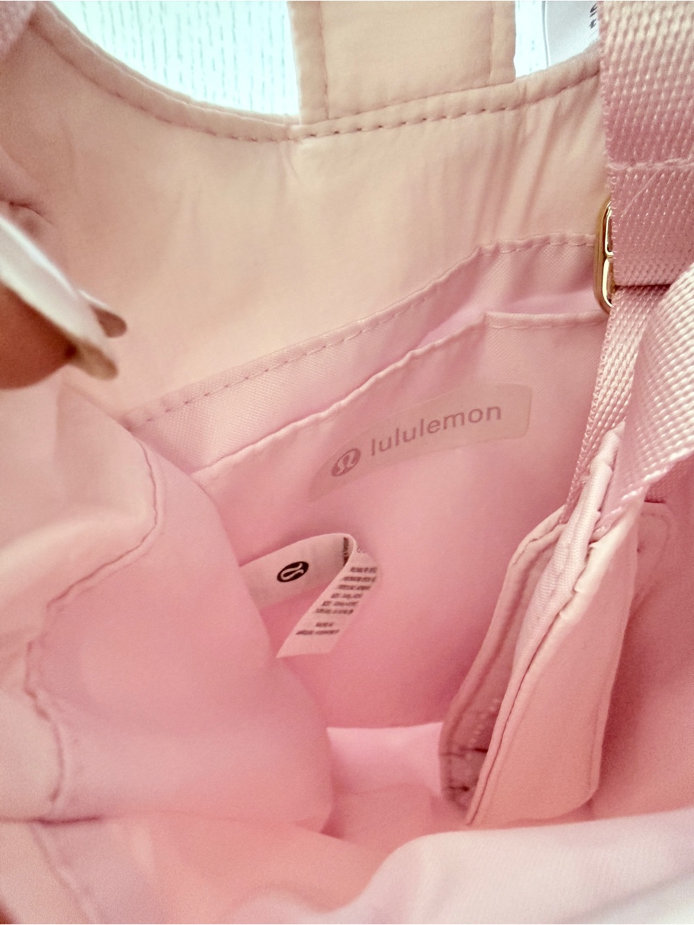 Lululemon Quilty Pleasures Phone Crossbody Purse - Picture 14 of 14